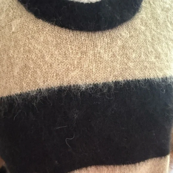 Sweater MK BLACK AND BEIGE - Picture 4 of 4